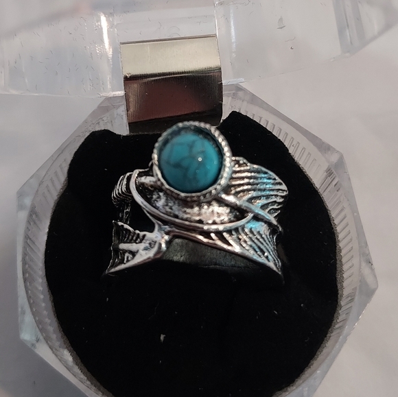 Handcrafted ring size 5 or pinky - Picture 1 of 6